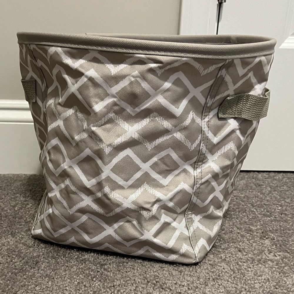 Thirty One storage basket